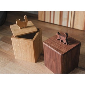Caja de Almacenamiento Multifuncional Decorativa de Madera Ecológica para Kits de Costura y Hilos Hechos a Mano para la Sala de Estar - Product Image 1