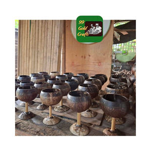 Gobelet en coque de noix de coco naturelle fait à la main, gobelet écologique pour boire du thé, des céréales, des boissons, usage quotidien à la maison, fabriqué au Vietnam - Product Image 1