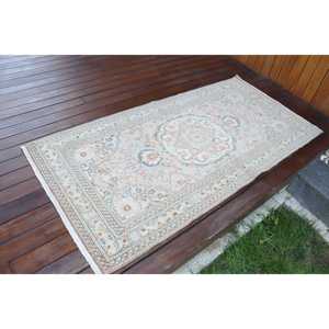 พรมสไตล์วินเทจตุรกี ขนาด 3x6 ฟุต สีขาวน้ำเงิน พรมขนสัตว์แท้ - Product Image 2