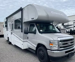 Camping-cars d'occasion Thor Chateau Classe C 2022, 2023, 2020 – Couleurs personnalisées disponibles, faible kilométrage - Product Image 1