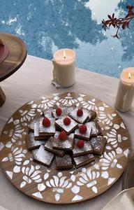 Plato de Madera Moderno Árabe con Incrustaciones de Nácar para Servir Chocolate en Ramadán, Ideal para Presentación de Postres y Regalos en Hogares de Lujo - Product Image 5