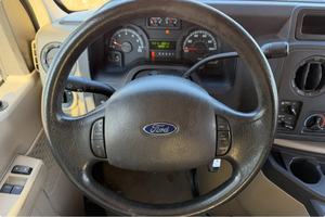 PRÊT À CONDUIRE - VÉHICULE D'OCCASION À VOLANT À GAUCHE |   2010 FORDD E-350 SUPERRRSS DUTYYSS XLT 5.4 8-PASSENGERR VAN 4X4 CONVERSIONN - Product Image 3