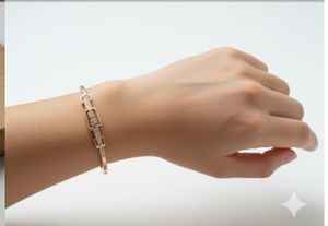 Bijoux de fête élégants Fancy CZ AD Full Stone Kada pour femmes, parfaits pour les mariages, les festivals et les événements spéciaux. - Product Image 5