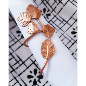 Anneaux de serviette en laiton carrés modernes pour table élégante finition dorée accessoires de salle à manger en métal pour banquets et décoration intérieure - Product Image 5