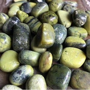 คริสตัลเซอร์เพนไทน์ธรรมชาติ ขัดเงา รูปไข่ สีเขียว สำหรับการทำสมาธิ ลดราคาพิเศษ เป็นมิตรต่อสิ่งแวดล้อม - Product Image 2