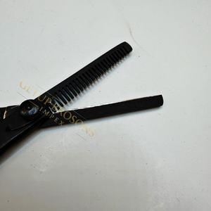 Tijeras de Peluquería Profesionales de Acero Inoxidable con Recubrimiento de Polvo Negro, Logotipo Personalizado, Herramienta de Corte para Salón de Belleza y Barbería - Product Image 5