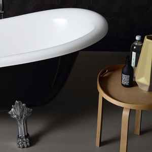 Bañera Romanza Blanca y Negra de Estilo Clásico, Colección de Bañeras Elegantes - Product Image 5