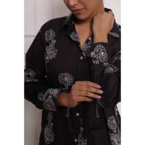 ชุดเซ็ต Rose Noir Black Floral สำหรับผู้หญิง ชุดลำลองสองชิ้น ผ้าฝ้ายอ๊อกซ์ฟอร์ด 100% ระบายอากาศได้ดี ไซส์ XS ถึง 2XL ใส่ได้ทุกวัน - Product Image 1