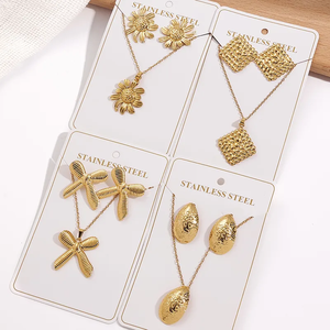 Ensemble de bijoux modernes en acier inoxydable pour femmes, noeud papillon, goutte d'eau, motif de fleur carrée pour mariage, vacances, collier, boucles d'oreilles - Product Image 4