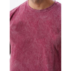 Fabricant de t-shirt graphique personnalisé avec logo imprimé numériquement T-shirt délavé à l'acide T-shirt en coton lourd T-shirt surdimensionné pour hommes - Product Image 5