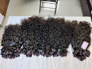 Lot de Tissages de Cheveux Indiens Naturels Bruts Non Transformés Ondulés Lisses Bouclés en Gros Fournisseurs de Cheveux Humains Indiens Bruts en Vrac - Product Image 4