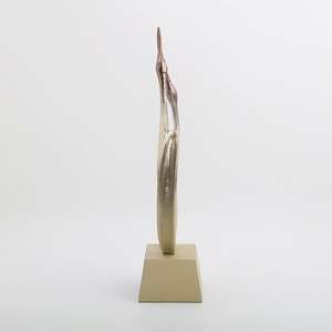 Venta al por mayor escultura expresionista abstracta esculturas de metal figurativas acentos decorativos personalización Material de alta calidad - Product Image 3