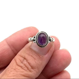 Anillo Clásico de Plata de Ley 925 con Amatista para Mujer, Hecho a Mano, Moderno, para Regalo de Boda o Fiesta - Product Image 1