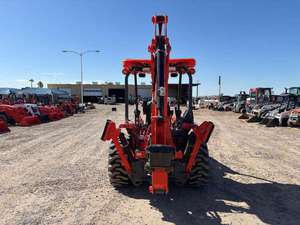 2021 Kubota L47 Tracteur agricole de qualité industrielle Pelle rétrocaveuse compacte TLB avec moteur central et composants de pompe - Product Image 4