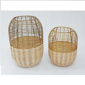 Ensemble de bougeoirs mobiles en métal argenté minimaliste moderne, décoration d'intérieur, décoration d'hôtel, décoration de restaurant - Product Image 1