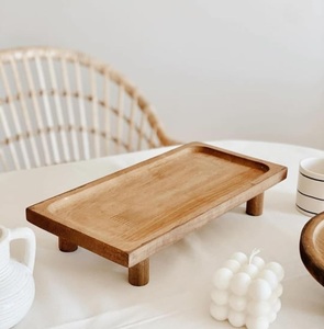 Plateau de service en bois à bord festonné fait à la main Plateau en bois massif naturel pour les collations, les desserts, la table, la cuisine, la salle à manger et élégant - Product Image 5