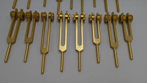 Diapasons lestés dorés Chakra 9 et Solfeggio 9, 18 diapasons de guérison pour fournitures de laboratoire - Product Image 2