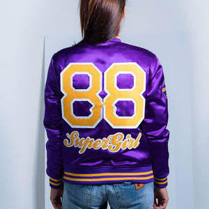 Nueva llegada introducir en el mercado mujeres satén Varsity chaqueta de manga larga lavado ácido mujeres satén Varsity chaqueta - Product Image 4