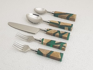 Mango de madera de resina respetuoso con el medio ambiente SCI y acero inoxidable con cubiertos plateados Juego de cubiertos de 5 piezas Venta caliente - Product Image 6