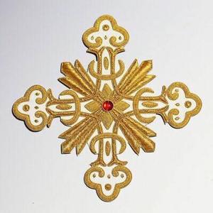 C'est une applique de croix liturgique grecque brodée à la main en or pour les vêtements sur un tissu en velours avec broderie en fil de bullion. - Product Image 2