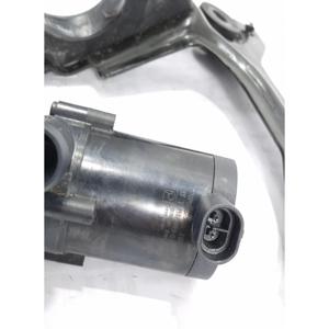 BOMBA DE AGUA AUXILIAR VOLVO V40 Serie 31320347 D 4204 T16, D 4204 T9 Diésel 2000 (16>) - Product Image 2