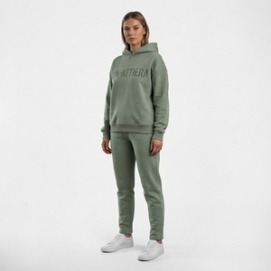 Ensemble de survêtement vert sauge pour femme : sweat à capuche et pantalon de jogging assorti, tenue décontractée et sportswear - Product Image 1
