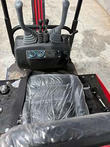 Mini-excavatrice HT12 d'occasion – Excavatrice compacte sur chenilles - Product Image 2