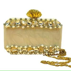 Nouvelle pochette en résine de marque de haute qualité et design de qualité supérieure pour les sacs à main pour femmes d'Inde - Product Image 1