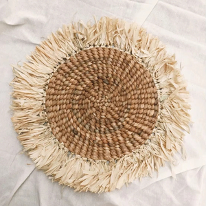 Napperon en jacinthe d'eau avec glands Produits écologiques Fabriqué au Vietnam Décoration de table Napperon tissé Vente en gros - Product Image 1