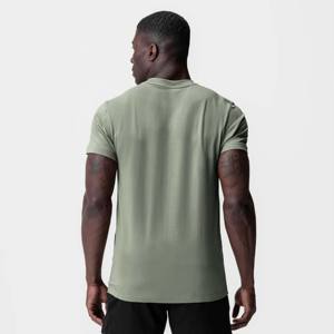 Camiseta de rendimiento atlético para hombre con propiedades ligeras y de secado rápido para deportes - Product Image 2