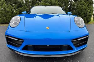 Porsche 911 Carrera 4S Coupé Twin-Turbo Flat-6 d'occasion propre, modèle 2022 - Product Image 4