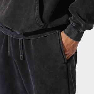 Ensemble de vêtements de sport à capuche haut de gamme 100% coton pour hommes, survêtement unisexe 2 pièces ample et respirant avec logo personnalisé pour la saison d'hiver - Product Image 3