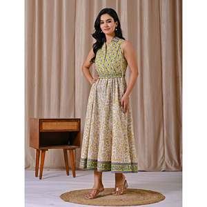 เดรสผ้าฝ้ายพิมพ์ลายบล็อกสีเขียวอ่อนและสีขาว 100% แบบไม่มีแขน คอปก สไตล์ลำลอง ODM ความยาวระดับเข่า - Product Image 5