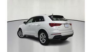 Audi Q3 ปี 2024 รุ่น S Line Premium 45 TFSI สภาพดี ใช้งานน้อย - Product Image 5