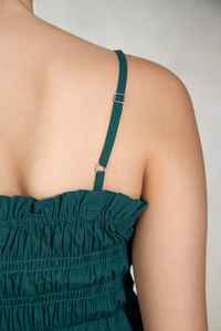 Vente en gros Dernier design Robe en coton uni sans manches Décontractée Courte Robe pour femme Mini robe smockée d'été - Product Image 5