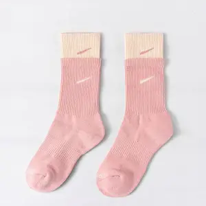 Дизайнерские хлопковые мужские спортивные носки с индивидуальным логотипом унисекс противоскользящие носки на заказ