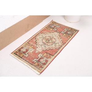 Turkish Small Rug, 1.4x2.7 ft Vintage Rug, <b>Red</b> <b>Wool</b> Rug - Product Image 4