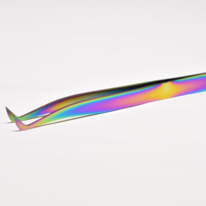 แหนบต่อขนตาปลอมแบบขนอ่อนพร้อมรูในด้ามจับพลาสมาหลายสี - Product Image 1