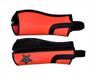 Medias Chaps Clásicas Naranja y Negras para Hombre, Cómodas, de Cuero Genuino, para Entrenamiento, con Detalle de Estrella, Cremallera Trasera y Bolsillo Personalizable - Product Image 3