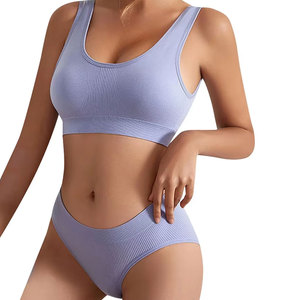 Ensemble de lingerie sexy et élégante pour femmes, en dentelle de luxe, en spandex/nylon de qualité supérieure, soutien-gorge et culotte pour femmes - Product Image 1