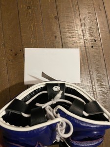 Protector Facial Completo de Boxeo Personalizable de Alta Calidad, de Cuero Morado, con Cordones, Acolchado Grueso de 4 Capas y Agarres para las Manos - Product Image 3