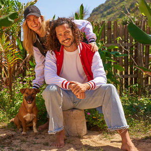 เสื้อแจ็คเก็ตวาร์ซิตี้อเนกประสงค์น้ำหนักเบา ผลิตจากโพลีเอสเตอร์ สไตล์สปอร์ต ติดกระดุม ป้องกันลม เหมาะสำหรับฤดูใบไม้ร่วง รับผลิตแบบ ODM สำหรับตัวแทนจำหน่าย เป็นมิตรกับสิ่งแวดล้อม - Product Image 1