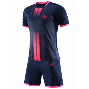 Uniforme de football pour hommes adultes de haute qualité, couleur personnalisée, respirant, séchage rapide, col en V, manches courtes, 100% polyester, vêtements d'équipe - Product Image 2