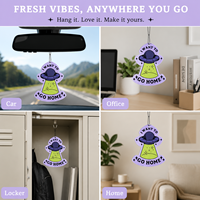 En gros, Carte parfumée suspendue Premium en papier imprimé Alien, diffuseur d'huiles essentielles écologique pour voiture et armoire