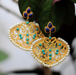 Pendientes exclusivos de plata de ley 925 con forma redonda, joyería de piedras preciosas múltiples, estilo clásico chapado en oro y rodio - Product Image 1