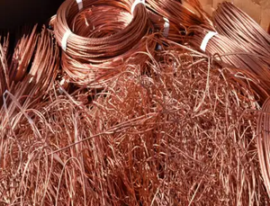 Chatarra de alambre de cobre aislada al por mayor con accesorios Residuos de cable de cobre limpios y clasificados para fundición y producción de cobre - Product Image 4