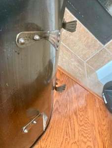 Porte-bûches de forme ronde en métal robuste avec un design merveilleux, parfait pour le stockage du bois en plein air et les fournitures de cheminée - Product Image 4