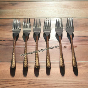Ensemble de fourchettes en cuivre et en acier de haute qualité avec design martelé pour les mariages de cuisine en gros pour restaurant hôtel usage domestique - Product Image 2