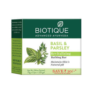 Savon solide hydratant naturel revitalisant Biotique Basilic & Persil 3x75g pour tous types de peau - Product Image 1