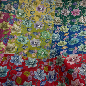 Vente en gros de tissu brodé en viscose avec paillettes de qualité supérieure pour vêtements, robes, saris et Lehenga fabrication d'approvisionnement en vrac - Product Image 1